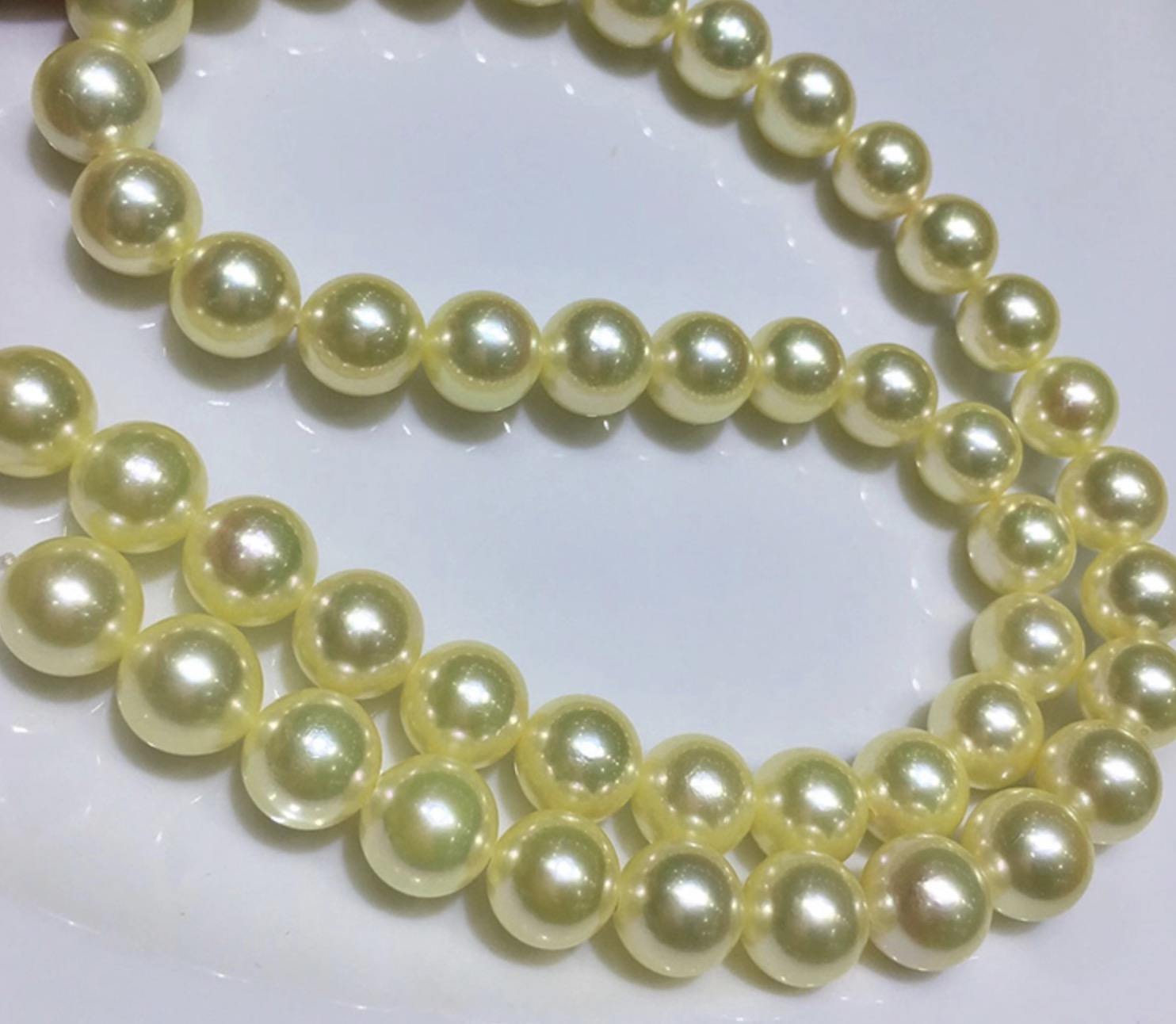 Full Set of 6.5-7 mm Golden Akoya Pearls AA+/AAA Full Set of 6.5-7 mm Golden Akoya Pearls AA+/AAA