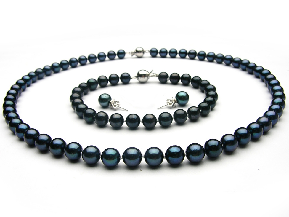 Full Set of 6-6.5 mm Black Akoya Pearls AA+/AAA Full Set of 6-6.5 mm Black Akoya Pearls AA+/AAA