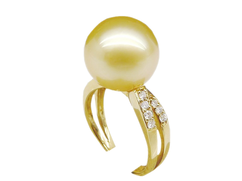 Madonna South Sea Pearl Diamond Ring