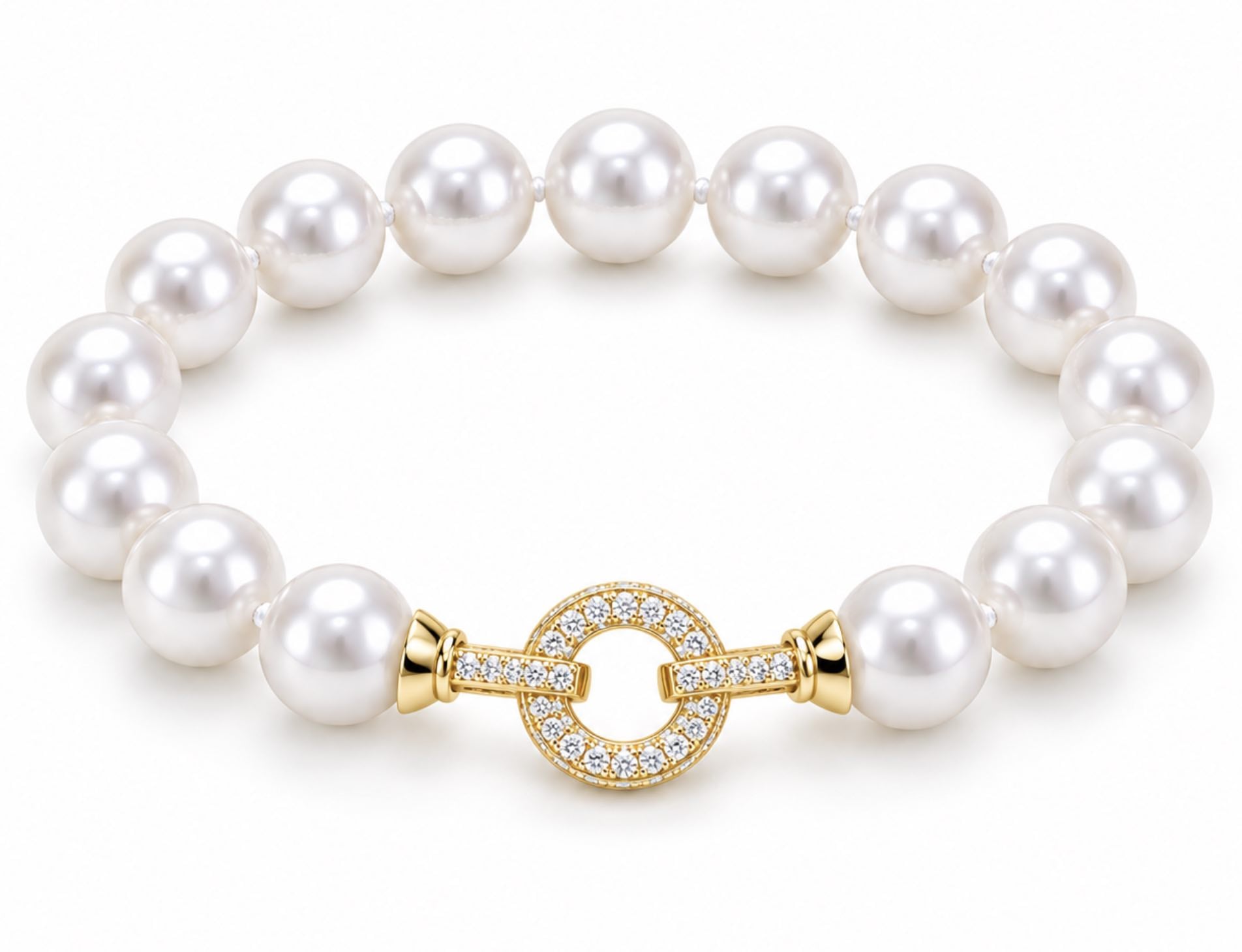 South Sea Pearl and Diamond Circle Clasp Bracelet in 18K Gold