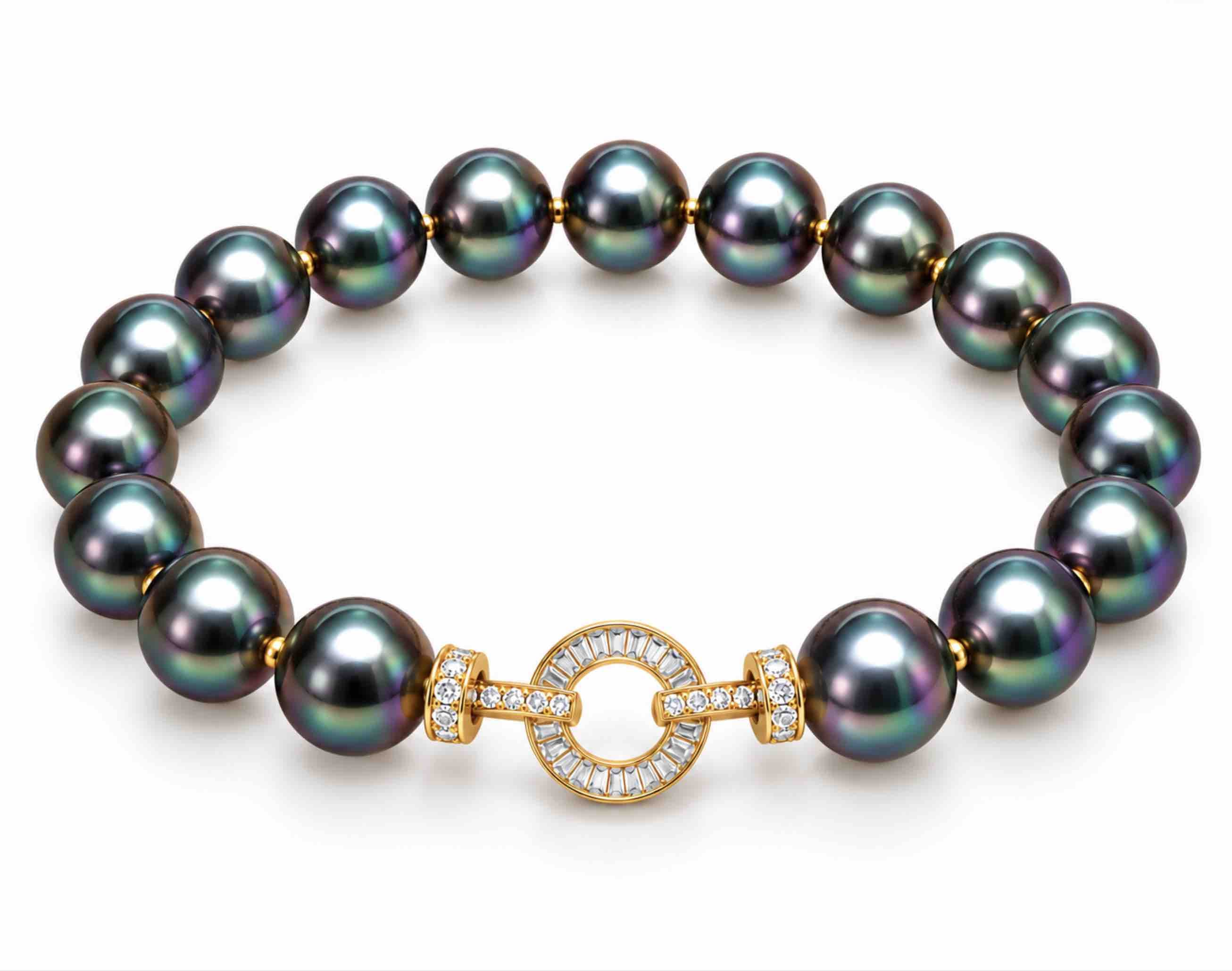 18K Gold AAA Tahitian Pearl and 0.48 CT Diamond Open Circle Clasp Bracelet