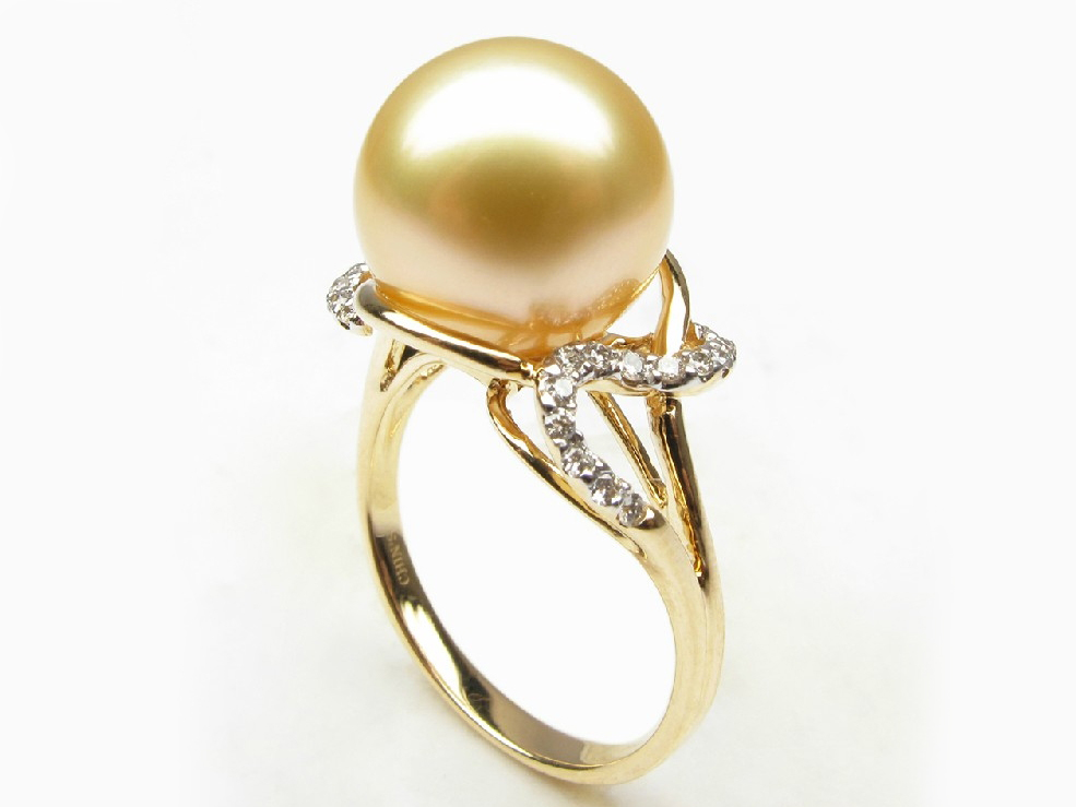 Arielle South Sea Pearl and Diamond Ring Arielle South Sea Pearl and ...
