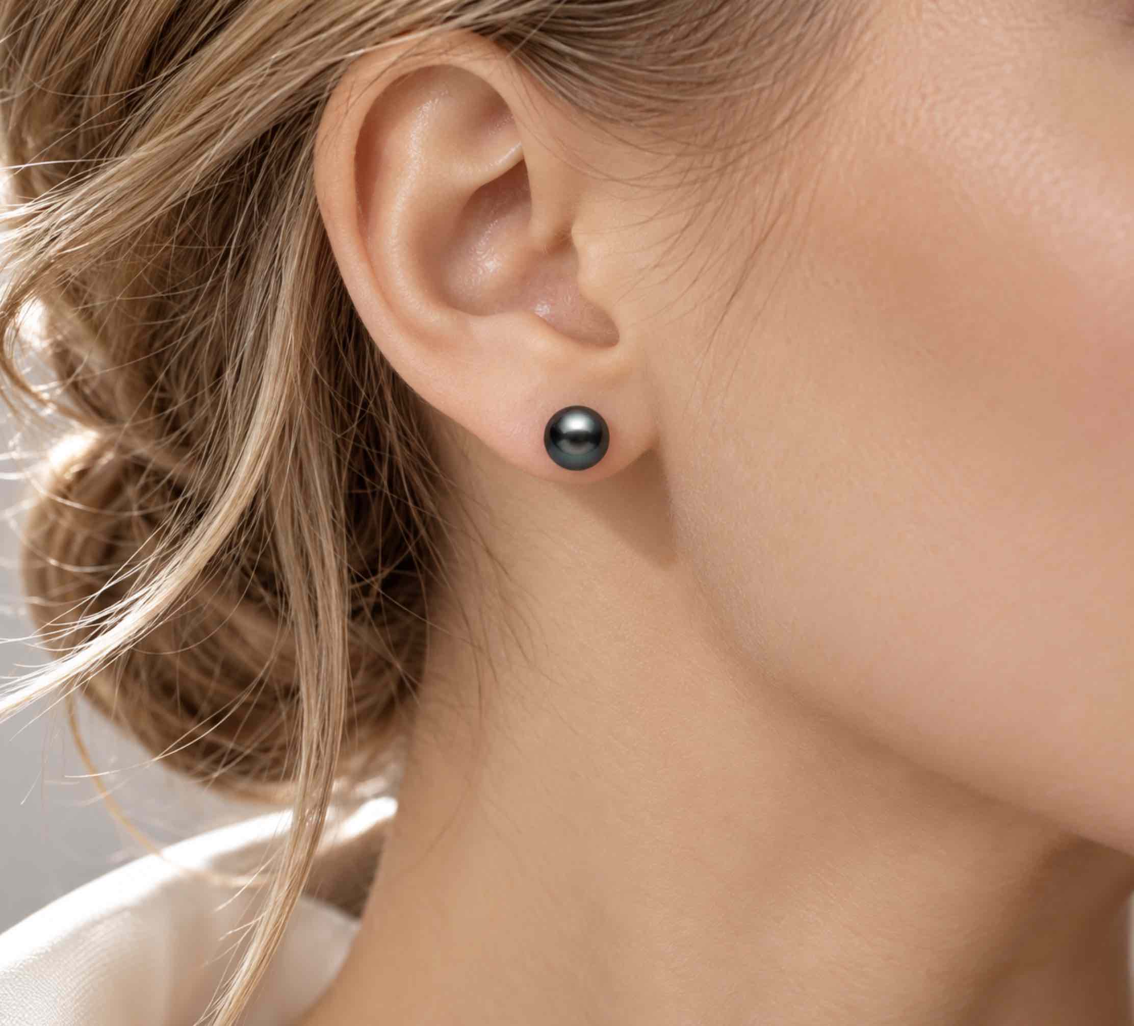 8-9 mm Tahitian Pearl Stud Earrings AAA