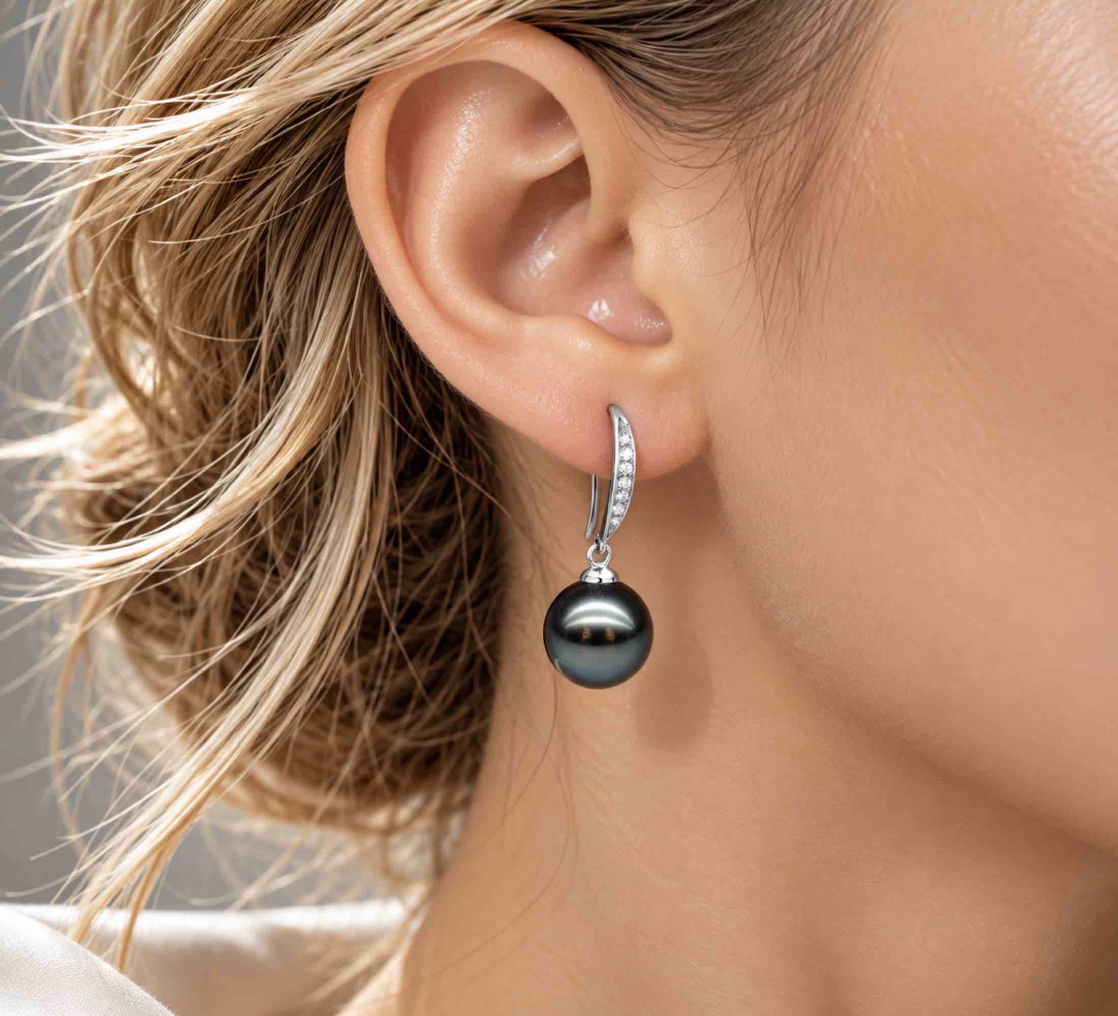14K or 18K Gold Tahitian Pearl Diamond Chana Earrings