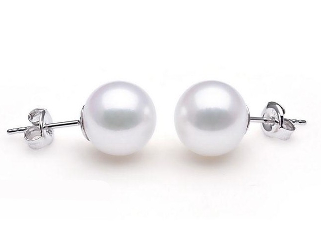 White Akoya Stud Pearl Earrings 6.5-7.0 mm AAA