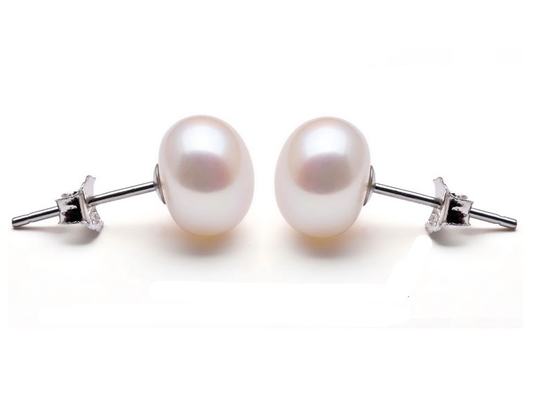 White Freshwater Pearl Stud Earrings 7-8 mm AA+