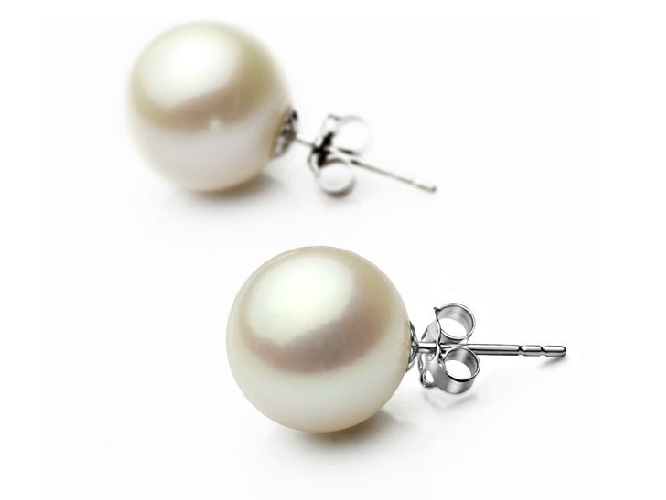 White Akoya Stud Pearl Earrings 7-7.5 mm AAA