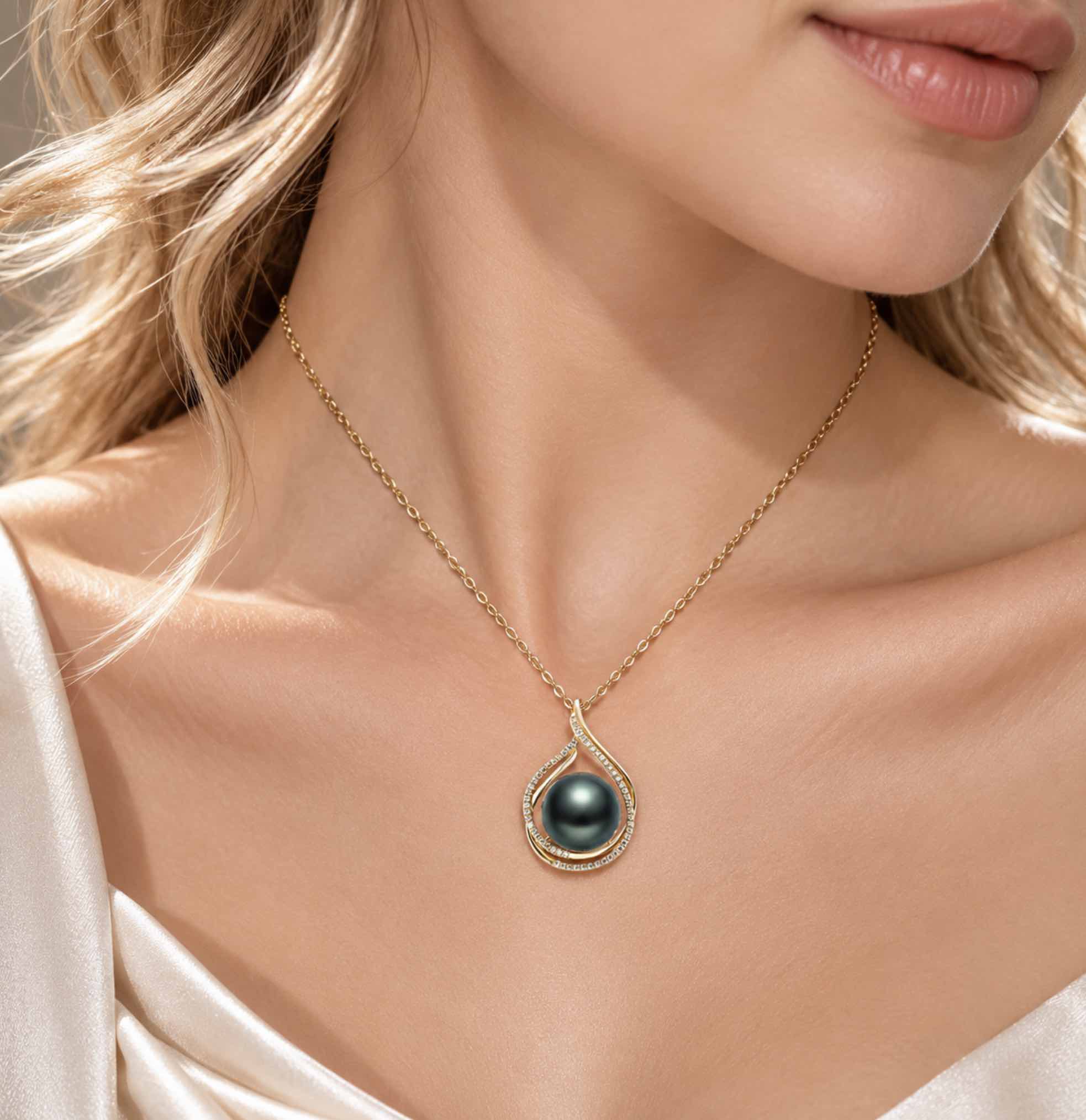 14K Gold Tahitian Pearl Jason Pendant