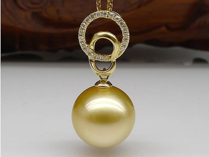 Natasha South Sea Pearl and Diamond Pendant