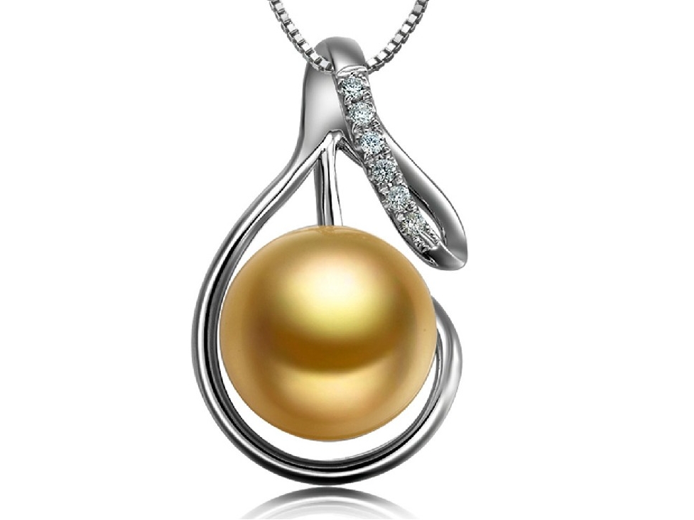 Chapman South Sea Pearl and Diamond Pendant