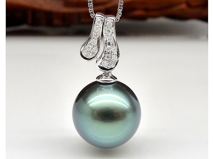 Anette Tahitian Pearl and Diamond Pendant