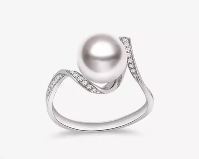 South Sea Pearl and Diamond Nova Ring