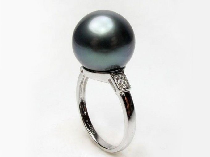 Nello Tahitian Pearl and Diamond Ring