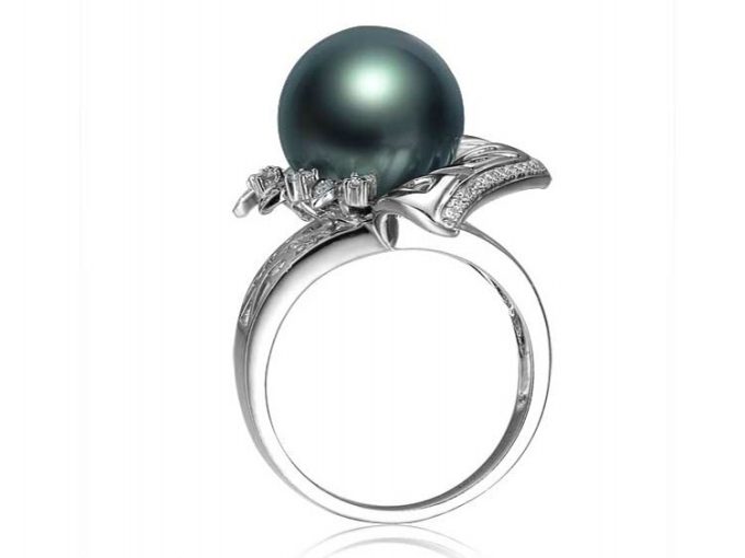 Leslie Tahitian Pearl and Diamond Ring