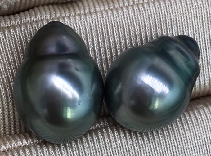 Tahitian Baroque Pearl One Pair