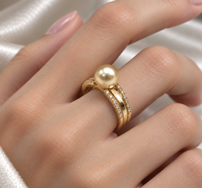 South Sea Pearl and Diamond Ketty Ring