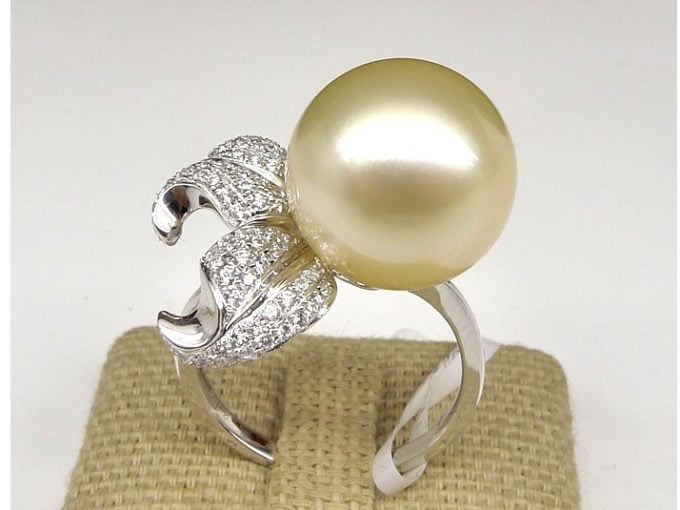 South Sea Pearl and Diamond Brianna Ring 18k Gold