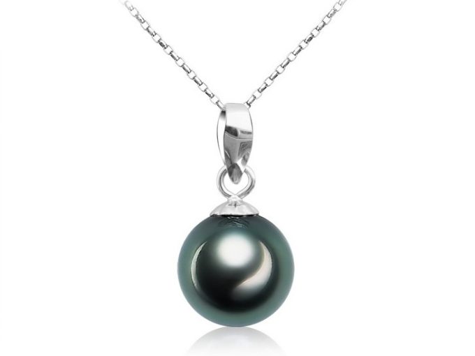 Helen Black Freshwater Pearl Pendant Round