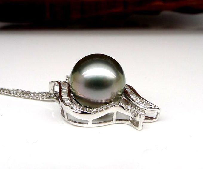 Vivien Tahitian Pearl and Diamond Pendant