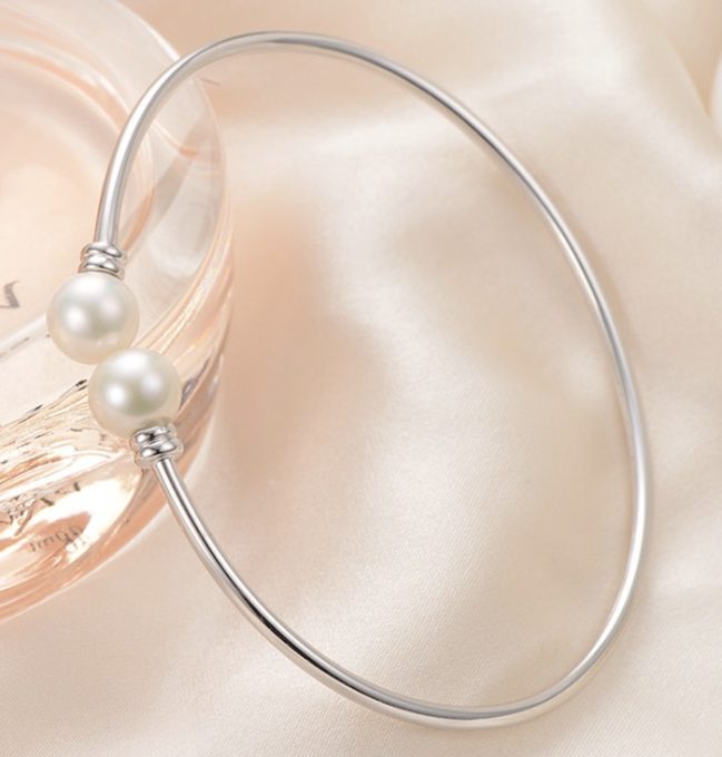 South Sea Pearl Zendaya Bangle Bracelet