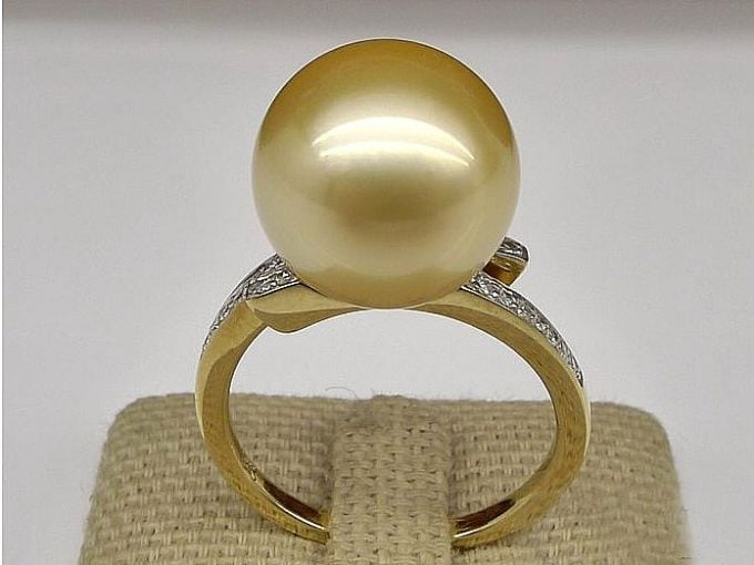 Janice South Sea Pearl & Diamonds Ring