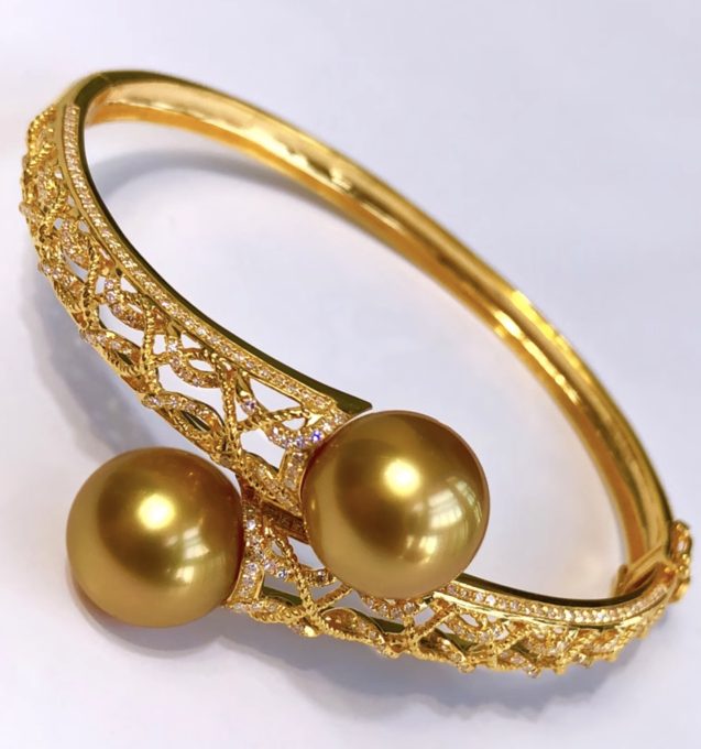 South Sea Pearl Jazmin Bangle Bracelet