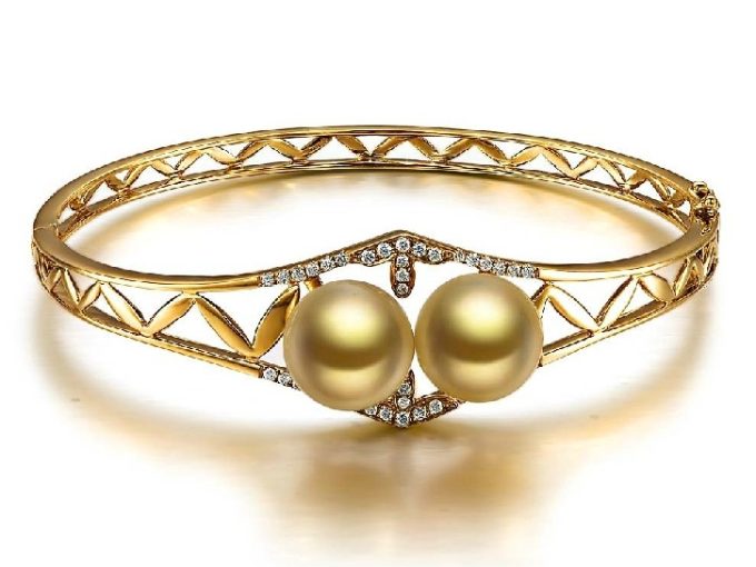 12 mm South Sea Diamond Pearl Mckinley Bangle Bracelet