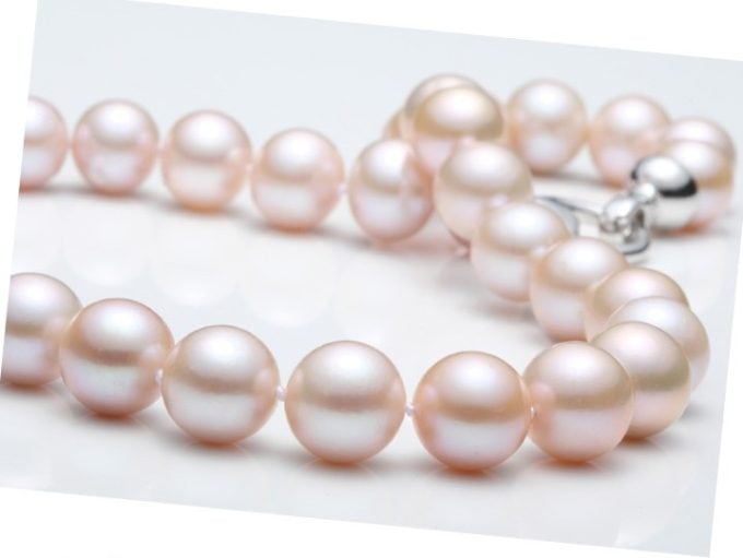 Collection Quality 9-10 mm Lavender Pearl Strand
