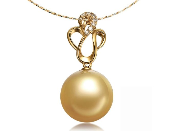 Jonas South Sea Pearl and Diamond Pendant