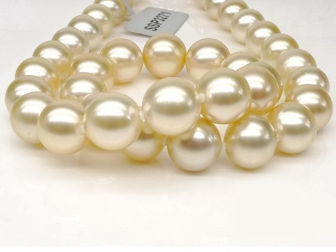 8-11 mm Cream South Sea Pearl Necklace