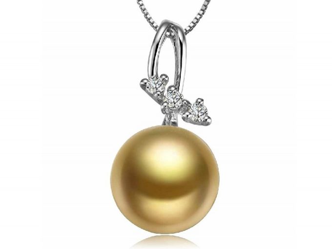 Hugo South Sea Pearl and Diamond Pendant