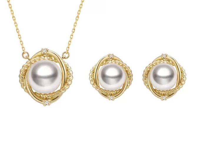 Akoya Necklace and Earrings Set